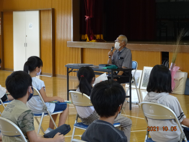 体育館での授業の様子
